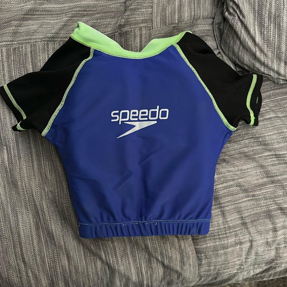 Speedo Life vest-kids small.. up to 33lbs.. chest size 20”